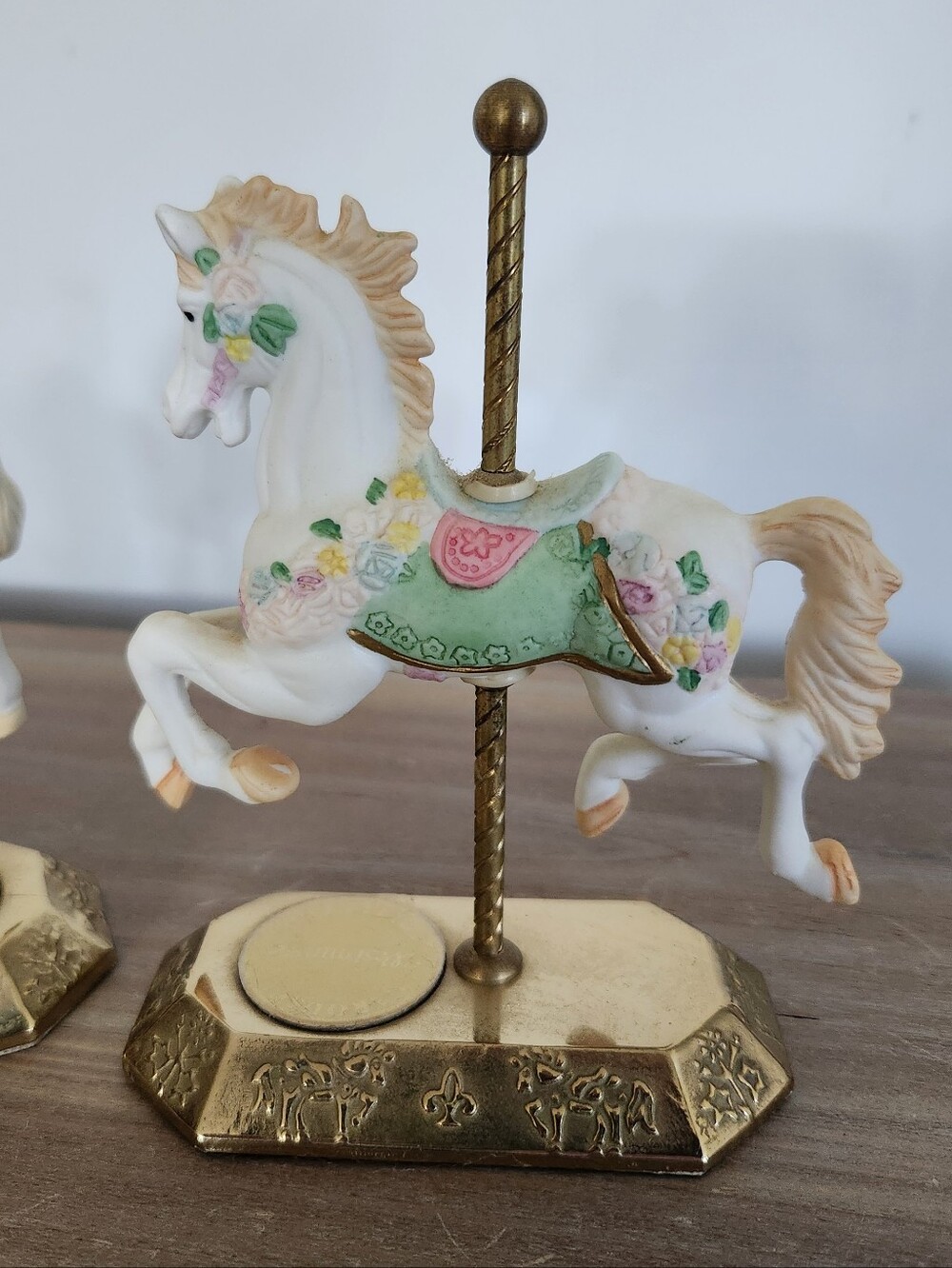 Vintage Westminster Carousel Horse Figurine Lot, 3 Decorative Collectible Horses - Picture 4 of 16